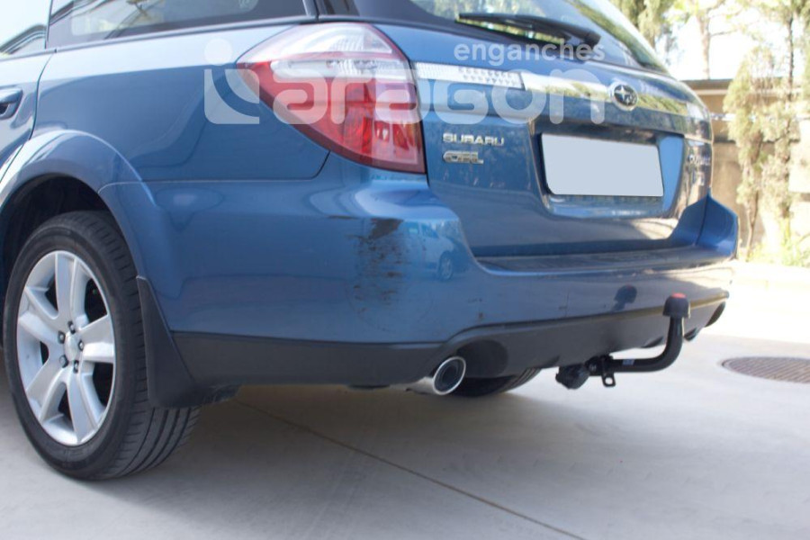 Фаркоп Aragon E6003AV (быстросъемный крюк) для Subaru Legacy Outback III 2004-2009