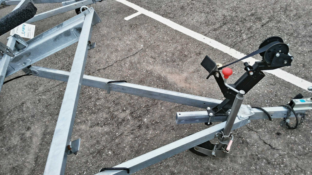 Прицеп 8213В7 "Водник до 5.5 м" (самосвал)