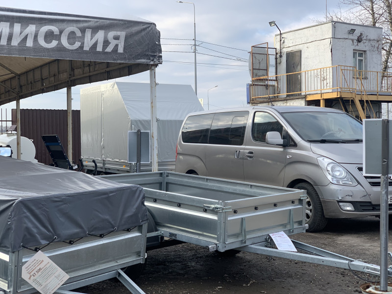 Прицеп ССТ 7132-36 Тормоз. 2400 кг R15 (без тента и дуг)