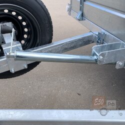 Механизм опрокидывания самосвала с винтовой стойкой